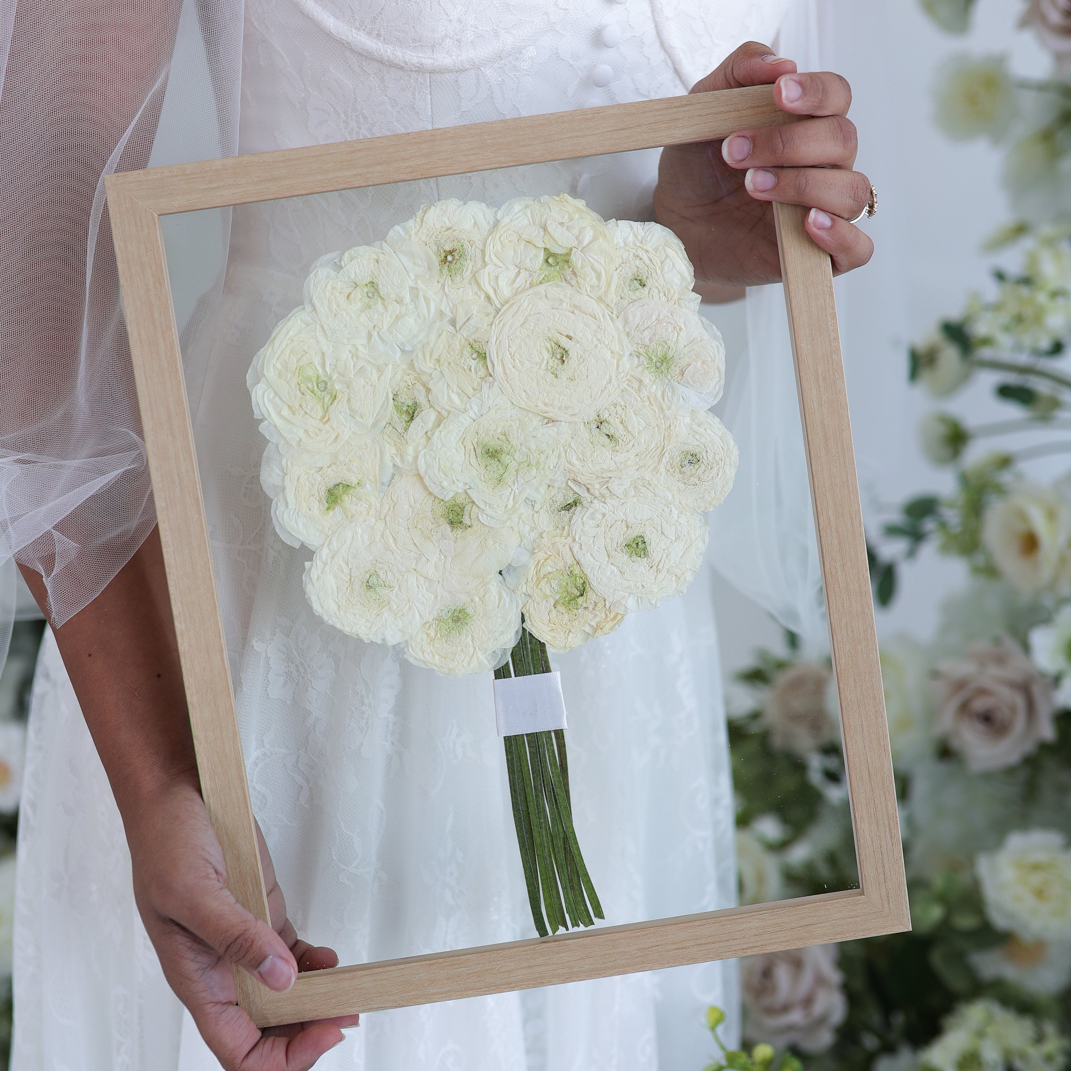 Minimalist Wedding Bouquets That Still Feel Luxe