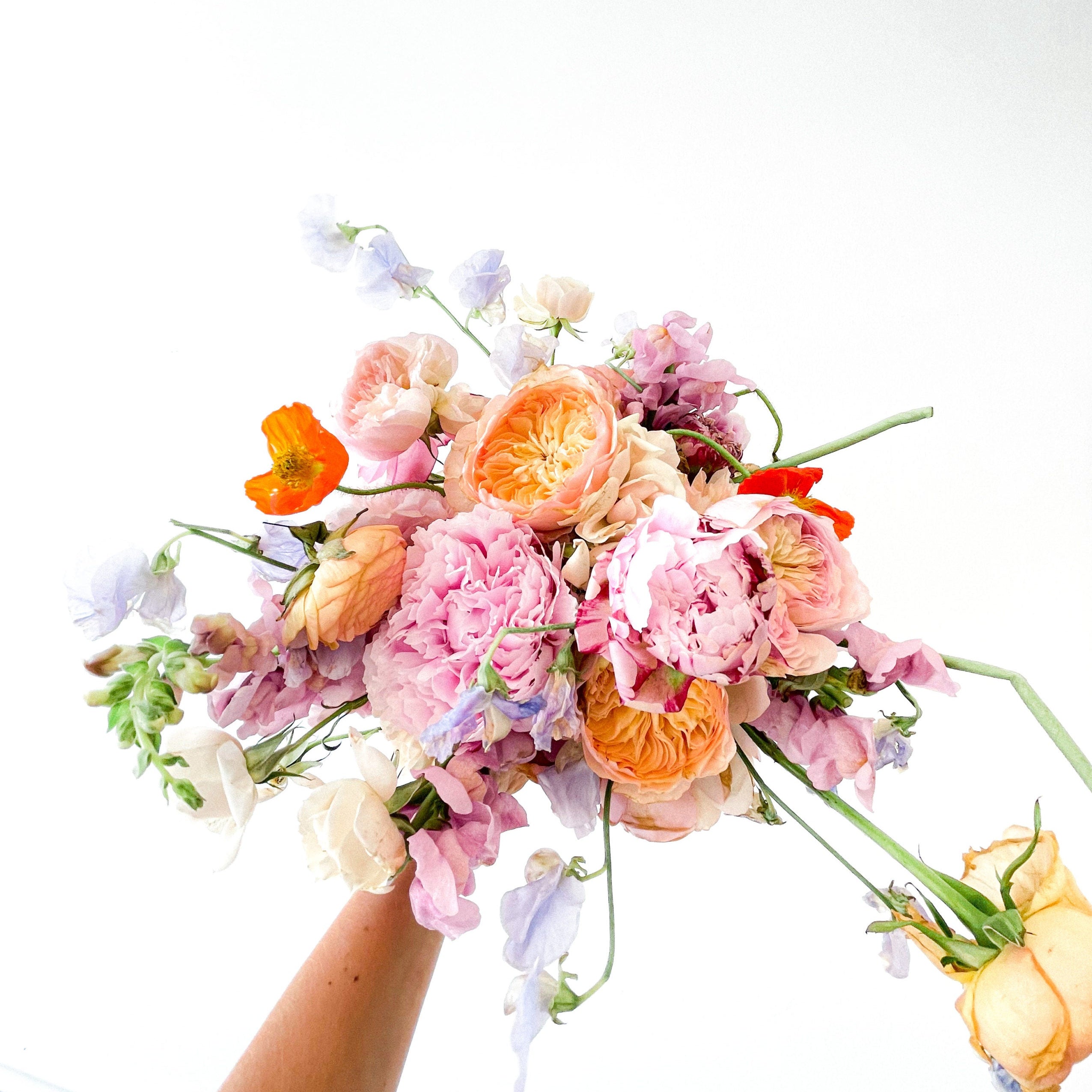 Summer Bridal Bouquet Inspiration: Seasonal Blooms for Your Wedding