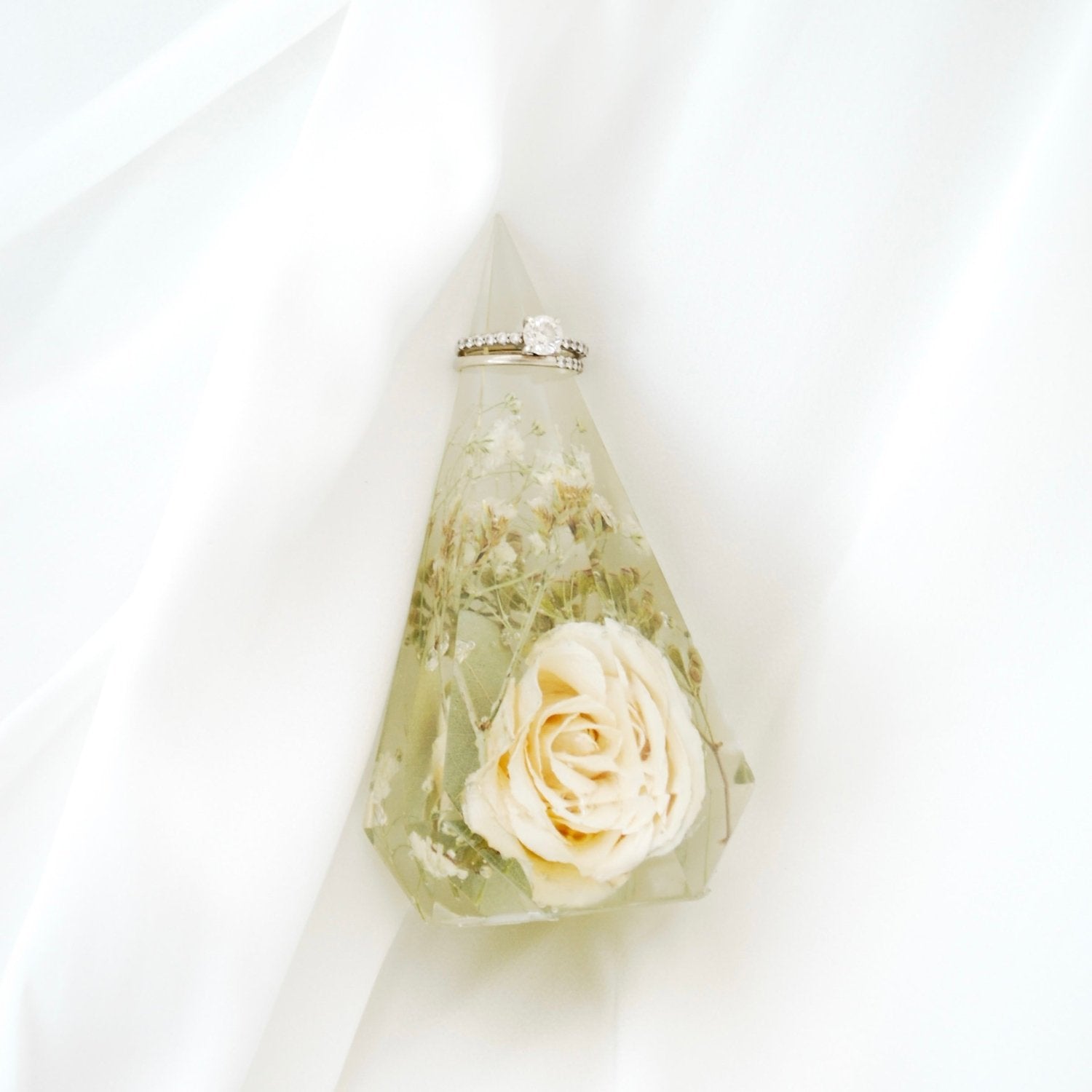 Custom Floral Ring Holder FREE for orders over $400 - blossomandrhyme